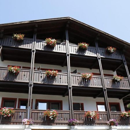 Hotel La Palu Pinzolo Luaran gambar